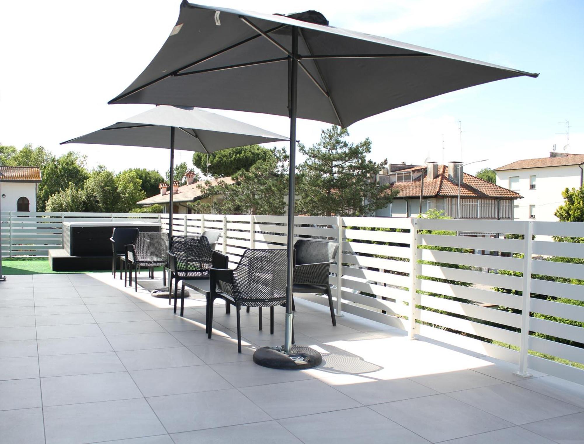 Paradiso Hotel 3*