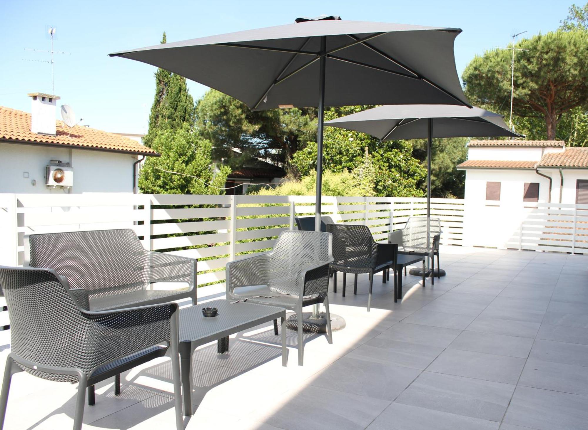 Paradiso Hotel 3*